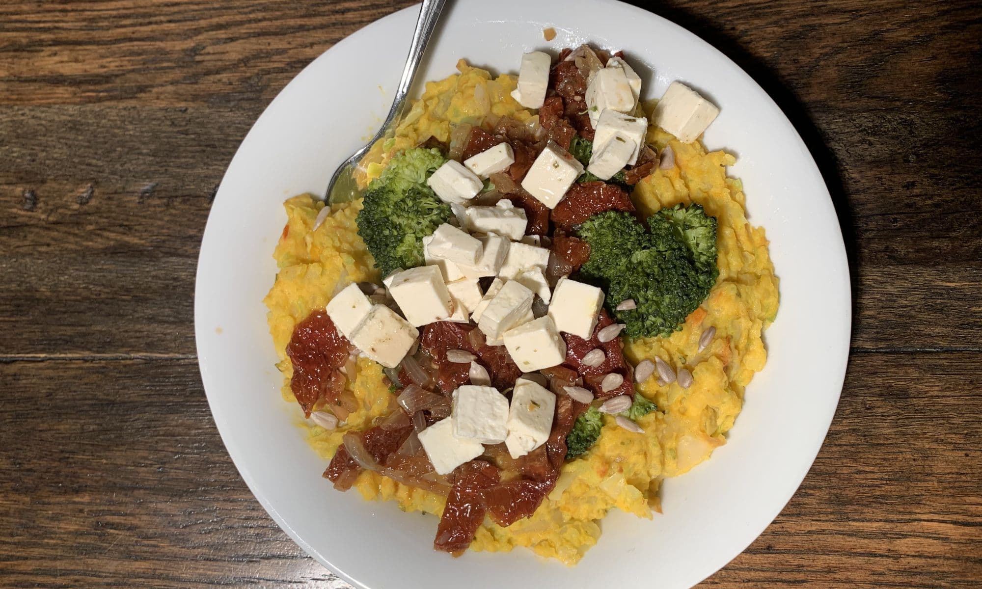 Broccoli-spitskool stamppot