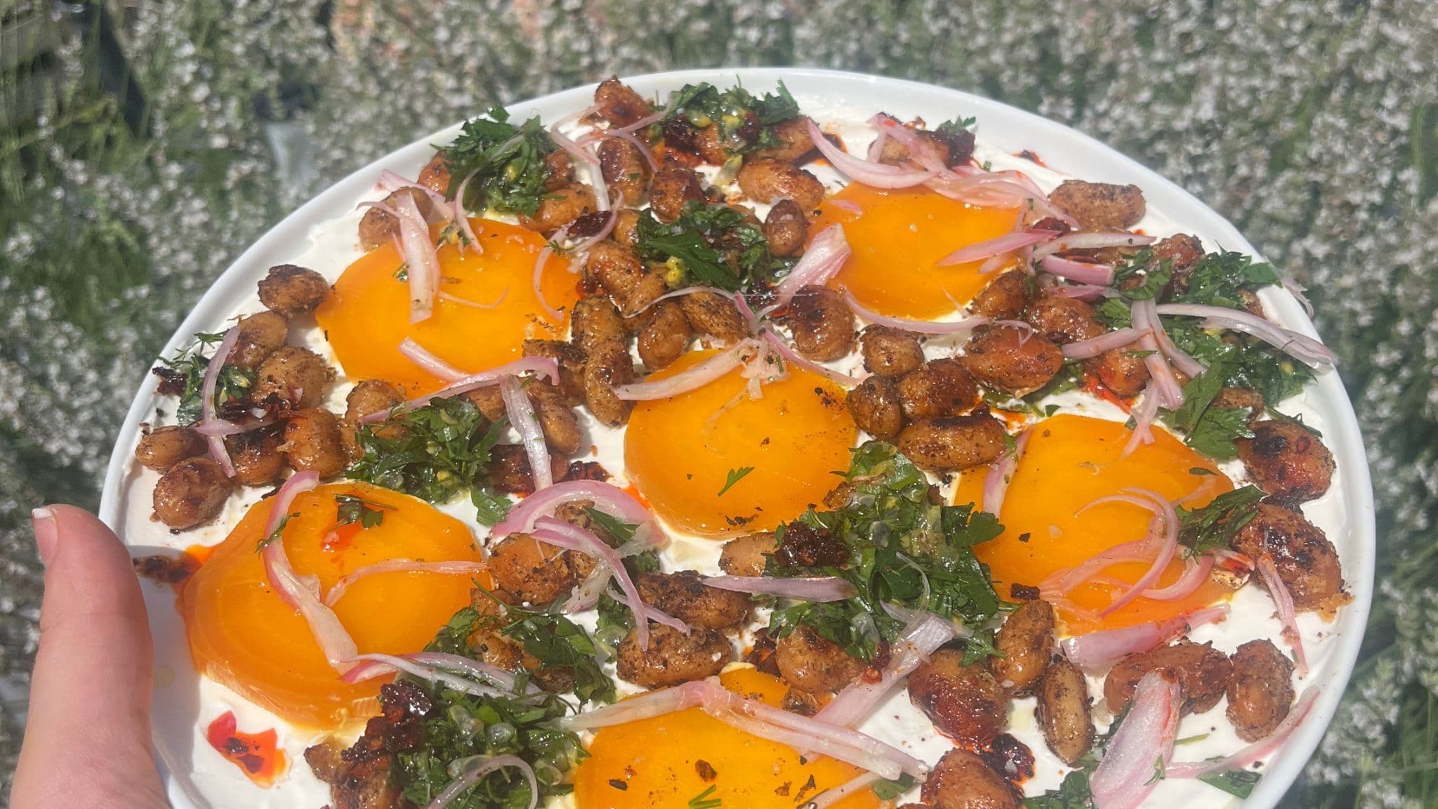 Gele bietsalade met hangop